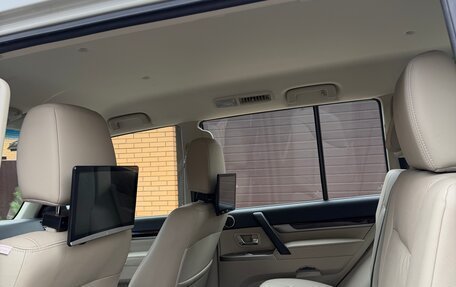Mitsubishi Pajero IV, 2019 год, 4 850 000 рублей, 8 фотография