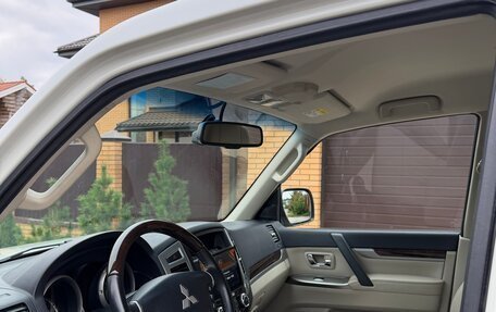 Mitsubishi Pajero IV, 2019 год, 4 850 000 рублей, 9 фотография