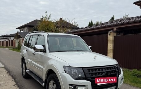 Mitsubishi Pajero IV, 2019 год, 4 850 000 рублей, 2 фотография