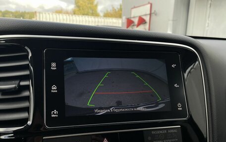 Mitsubishi Outlander III рестайлинг 3, 2019 год, 2 649 000 рублей, 20 фотография