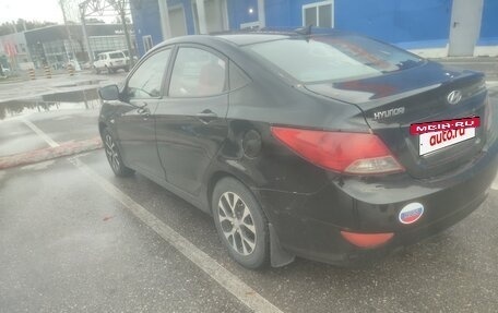 Hyundai Solaris II рестайлинг, 2013 год, 380 000 рублей, 4 фотография