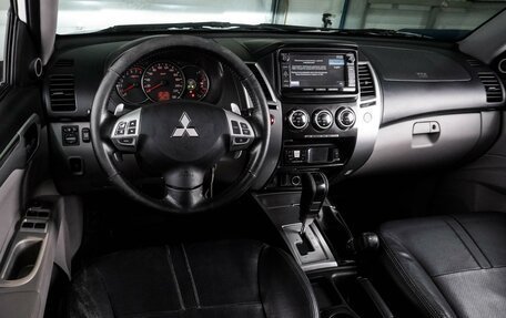 Mitsubishi Pajero Sport II рестайлинг, 2013 год, 2 140 000 рублей, 6 фотография