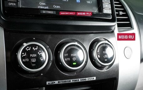 Mitsubishi Pajero Sport II рестайлинг, 2013 год, 2 140 000 рублей, 14 фотография
