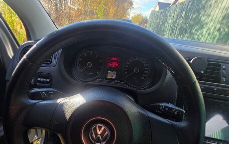 Volkswagen Polo VI (EU Market), 2011 год, 650 000 рублей, 4 фотография