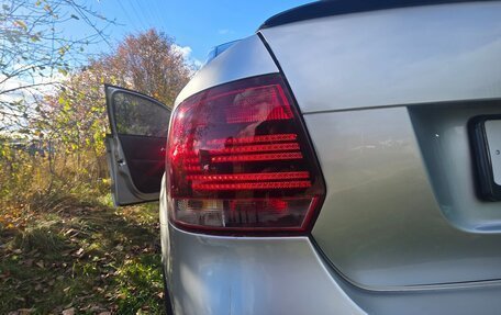 Volkswagen Polo VI (EU Market), 2011 год, 650 000 рублей, 2 фотография