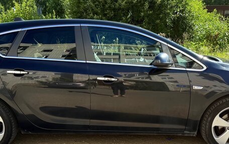 Opel Astra J, 2013 год, 800 000 рублей, 1 фотография