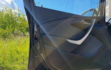 Opel Astra J, 2013 год, 800 000 рублей, 8 фотография