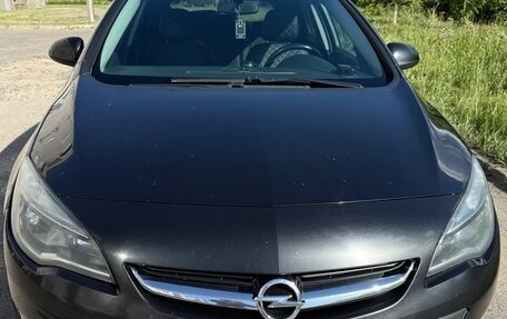 Opel Astra J, 2013 год, 800 000 рублей, 3 фотография