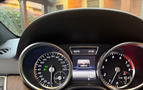 Mercedes-Benz M-Класс, 2015 год, 2 490 000 рублей, 10 фотография