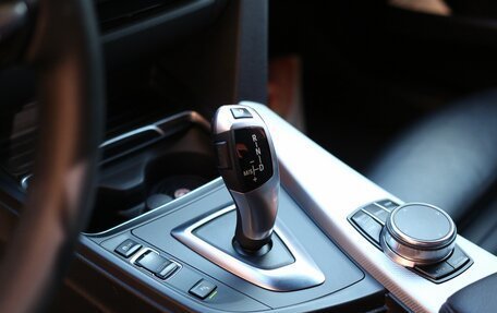 BMW 3 серия, 2018 год, 2 990 000 рублей, 18 фотография