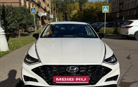 Hyundai Sonata VIII, 2021 год, 2 500 000 рублей, 2 фотография