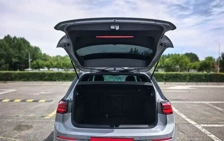 Volkswagen Golf VIII, 2023 год, 2 500 000 рублей, 7 фотография