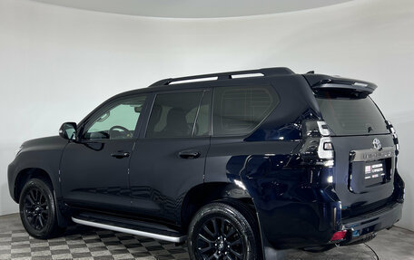 Toyota Land Cruiser Prado 150 рестайлинг 2, 2020 год, 5 997 000 рублей, 8 фотография