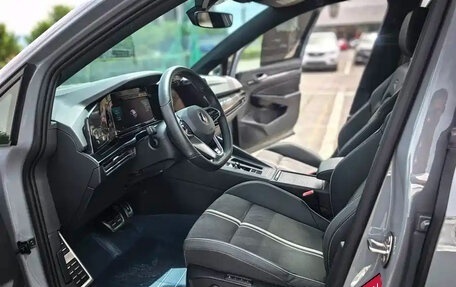 Volkswagen Golf VIII, 2023 год, 2 500 000 рублей, 9 фотография