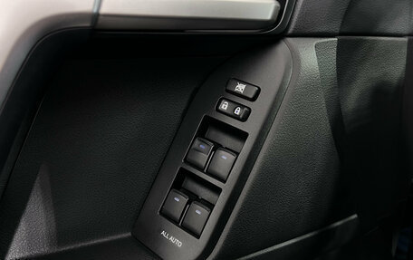 Toyota Land Cruiser Prado 150 рестайлинг 2, 2020 год, 5 997 000 рублей, 20 фотография