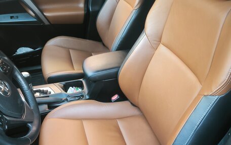 Toyota RAV4, 2019 год, 3 680 000 рублей, 5 фотография