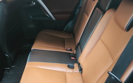 Toyota RAV4, 2019 год, 3 680 000 рублей, 10 фотография