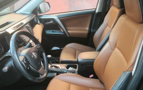 Toyota RAV4, 2019 год, 3 680 000 рублей, 11 фотография