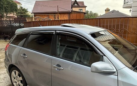 Toyota Matrix, 2004 год, 670 000 рублей, 11 фотография