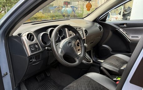 Toyota Matrix, 2004 год, 670 000 рублей, 15 фотография