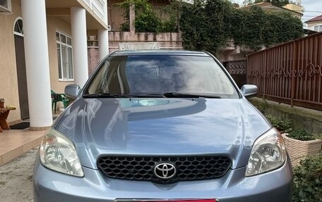 Toyota Matrix, 2004 год, 670 000 рублей, 5 фотография