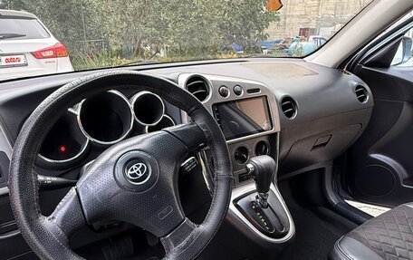 Toyota Matrix, 2004 год, 670 000 рублей, 16 фотография