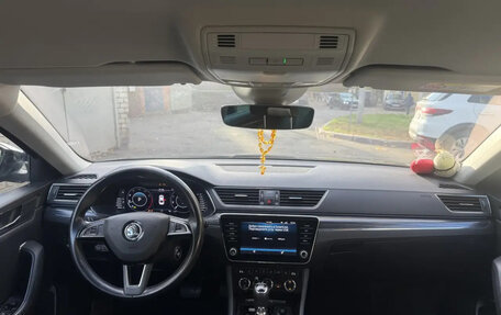 Skoda Superb III рестайлинг, 2019 год, 1 250 000 рублей, 1 фотография