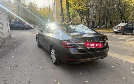 Skoda Superb III рестайлинг, 2019 год, 1 250 000 рублей, 5 фотография