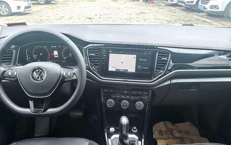 Volkswagen T-Roc I, 2023 год, 1 150 000 рублей, 8 фотография