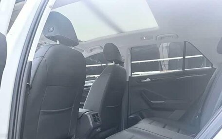 Volkswagen T-Roc I, 2023 год, 1 150 000 рублей, 10 фотография