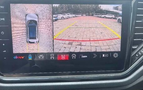 Volkswagen T-Roc I, 2023 год, 1 150 000 рублей, 9 фотография