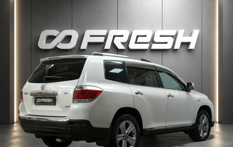 Toyota Highlander III, 2010 год, 2 180 000 рублей, 2 фотография