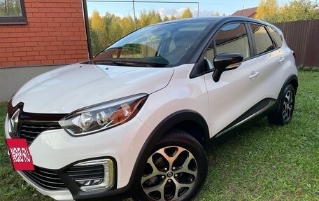 Renault Kaptur I рестайлинг, 2019 год, 1 890 000 рублей, 2 фотография