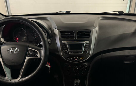 Hyundai Solaris II рестайлинг, 2014 год, 980 000 рублей, 11 фотография