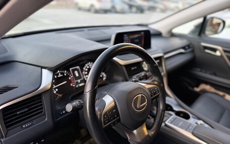 Lexus RX IV рестайлинг, 2019 год, 6 000 000 рублей, 12 фотография