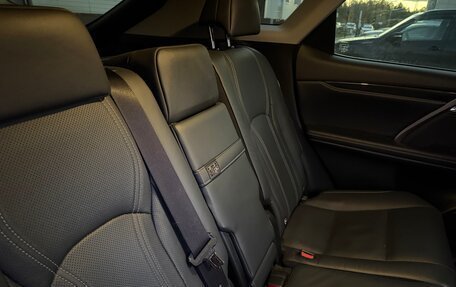 Lexus RX IV рестайлинг, 2019 год, 6 000 000 рублей, 17 фотография