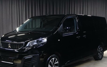 Peugeot Traveller I, 2018 год, 2 499 000 рублей, 1 фотография