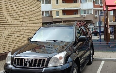 Toyota Land Cruiser Prado 120 рестайлинг, 2006 год, 2 100 000 рублей, 2 фотография