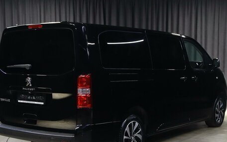 Peugeot Traveller I, 2018 год, 2 499 000 рублей, 2 фотография