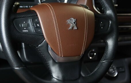 Peugeot Traveller I, 2018 год, 2 499 000 рублей, 14 фотография