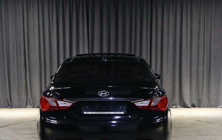 Hyundai Sonata VI, 2011 год, 999 000 рублей, 14 фотография