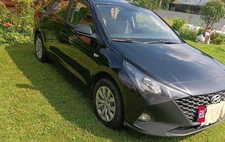 Hyundai Solaris II рестайлинг, 2020 год, 1 300 000 рублей, 4 фотография
