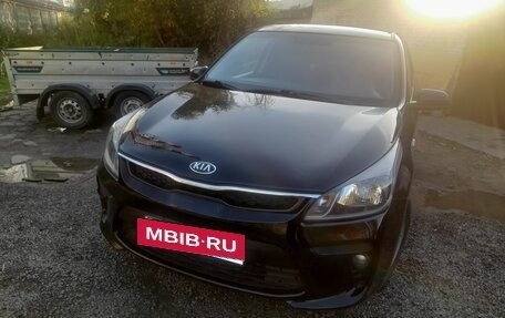 KIA Rio IV, 2018 год, 1 250 000 рублей, 10 фотография
