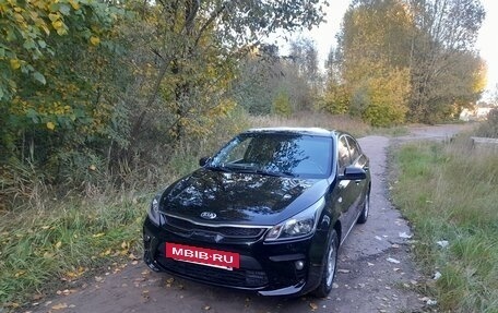 KIA Rio IV, 2018 год, 1 250 000 рублей, 3 фотография