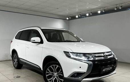 Mitsubishi Outlander III рестайлинг 3, 2018 год, 1 789 000 рублей, 3 фотография