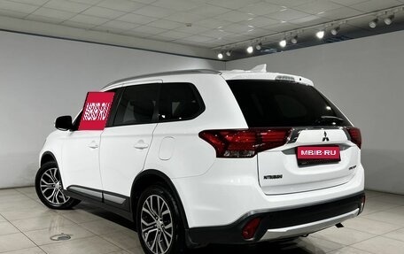 Mitsubishi Outlander III рестайлинг 3, 2018 год, 1 789 000 рублей, 4 фотография
