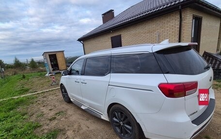 KIA Carnival III, 2017 год, 2 850 000 рублей, 7 фотография