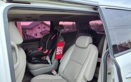 KIA Carnival III, 2017 год, 2 850 000 рублей, 10 фотография