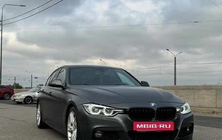 BMW 3 серия, 2018 год, 3 000 000 рублей, 3 фотография