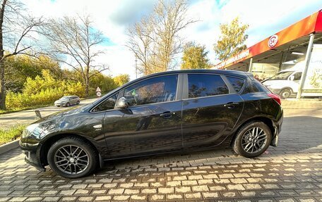 Opel Astra J, 2013 год, 850 000 рублей, 2 фотография